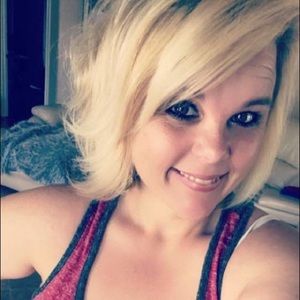 Meet your Posher, Johnette